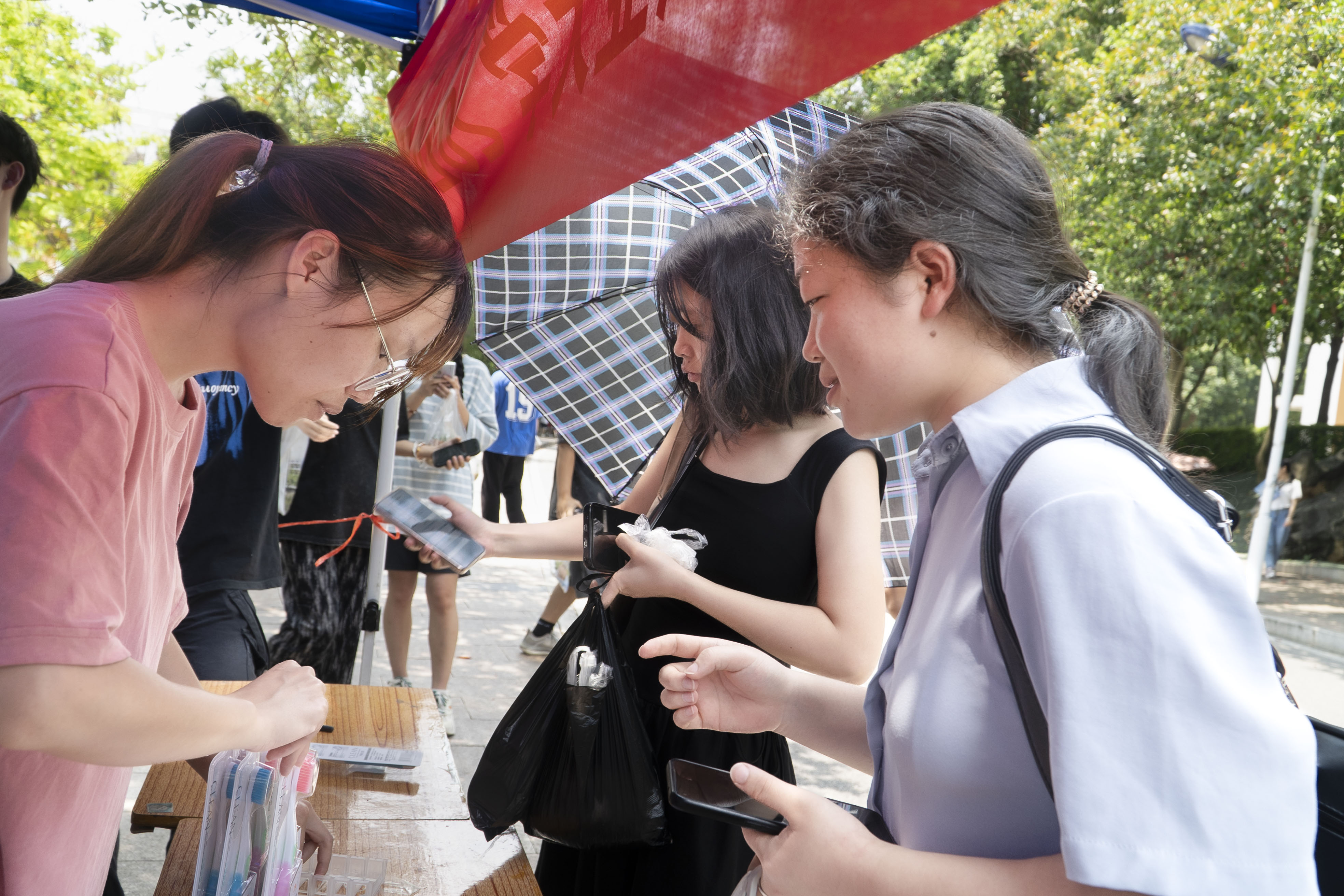 马克思主义学院举办“阅享新时代 书香筑未来”有奖知识竞答活动